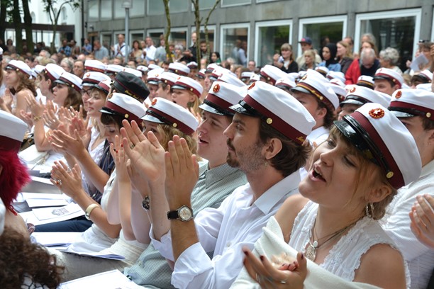 Begejstrede studenter