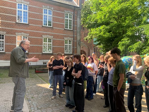 Elever på Besættelsesmuseet