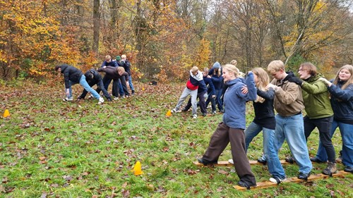 Elever laver teambuilding