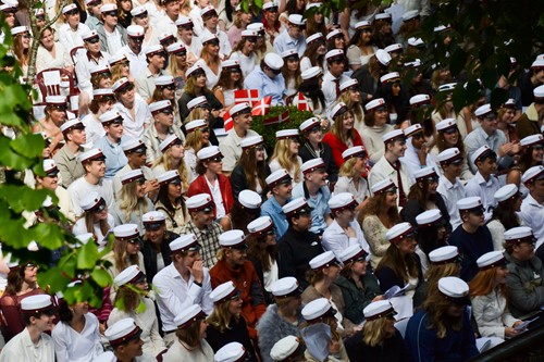 Dimission i skolegården