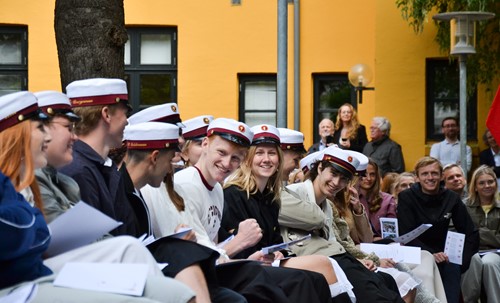 Dimission i skolegården