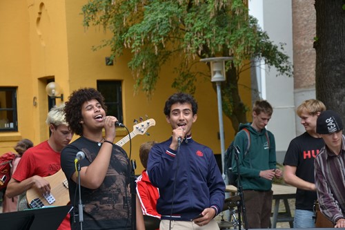 Liveband i skolegården