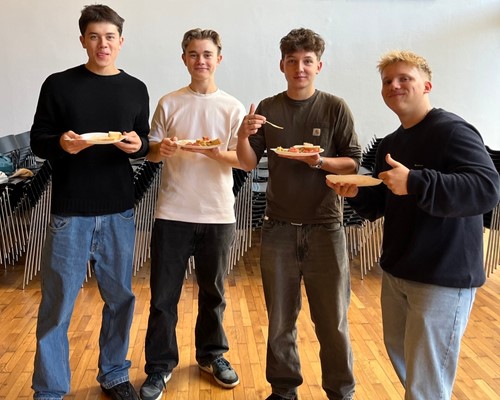 Drengene her har netop være i street food-boderne