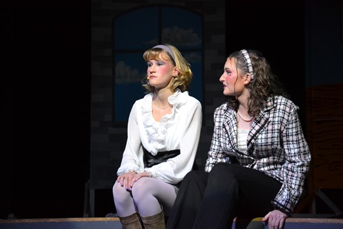 Hovedpersonen Andrea Sejr på scenen