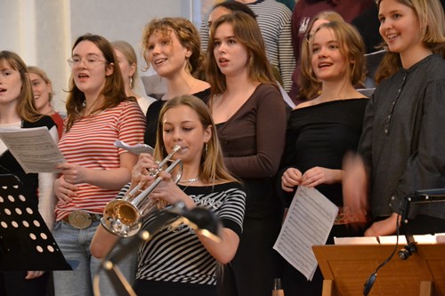 Elev spiller i Domkirken