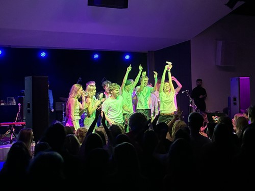 Årets vindere jubler