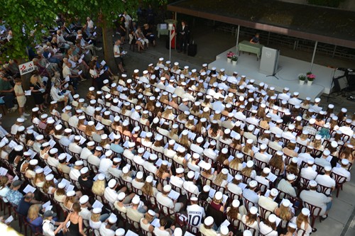 Studenter i gården